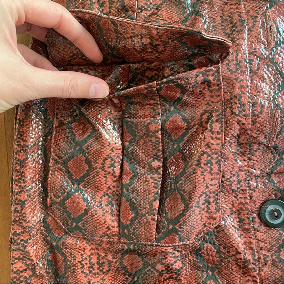 Urban Outfitters Womens Red Faux Snakeskin Button Up Belt Mini Skirt Size XS - Picture 4 of 7